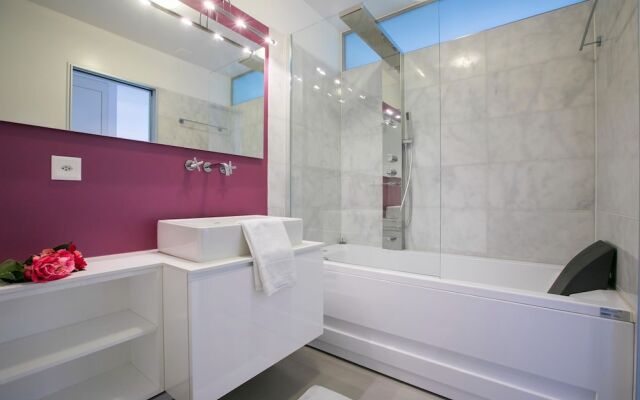 Romantic House