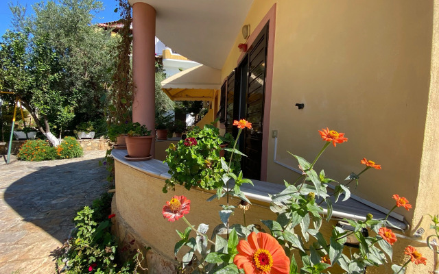 Holiday Apartments Altini