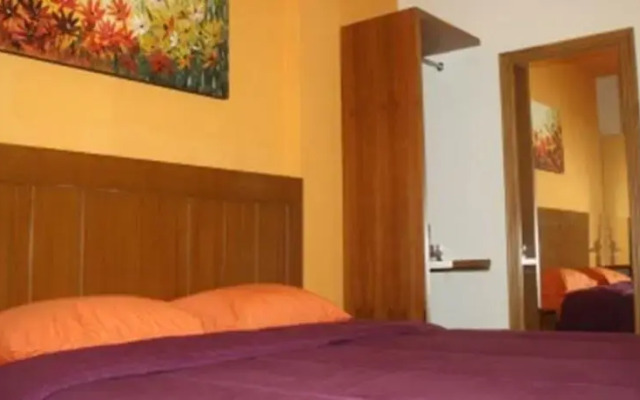 Nirvana Guest House at Wahid Hasyim