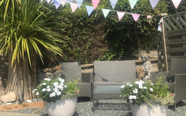 Barracuda, Beachside Apartment