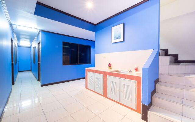 OYO 75327 Diyana Residence