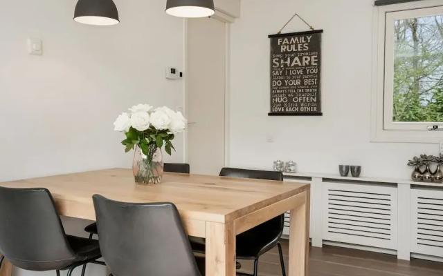 Secluded Bungalow in Laag-soeren With Garden