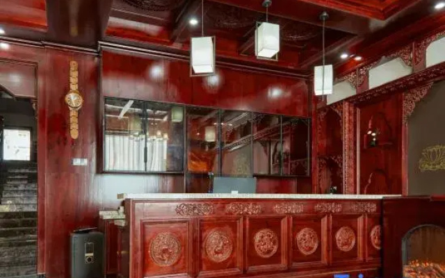 In Heishui Village, there is a poetic homestay