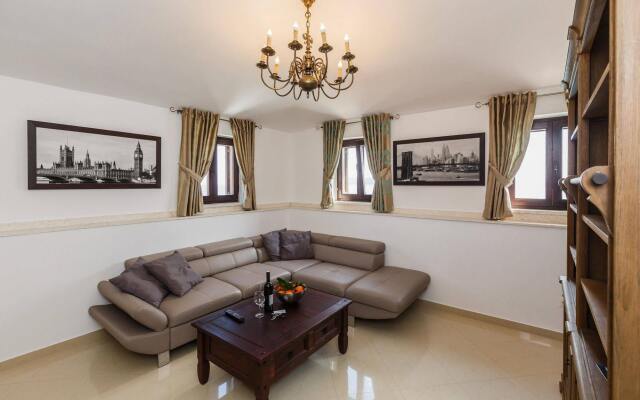 Luxury Apartments Perko
