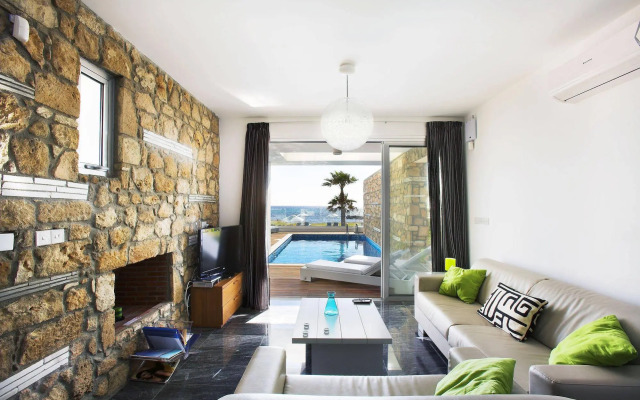 Paradise Cove Beach Villas
