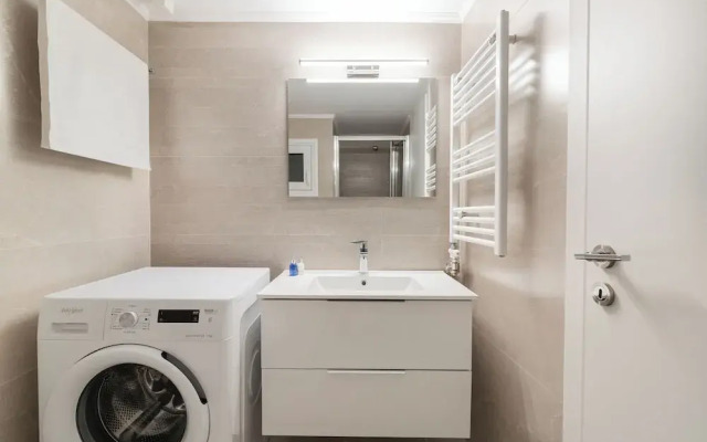 Edem Beach Apartment by Alimos Marina