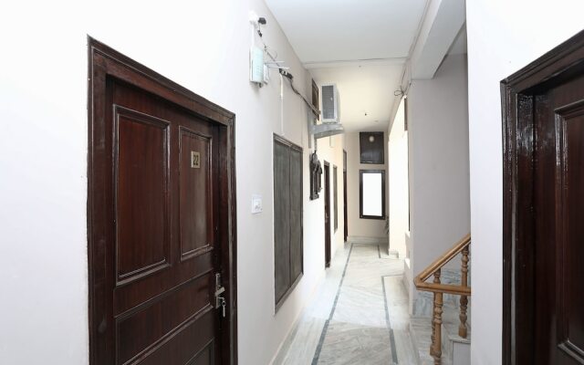 OYO 11854 Hotel Comfort