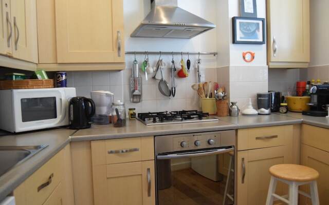 Homely 1 Bedroom Apartment in Kings Cross