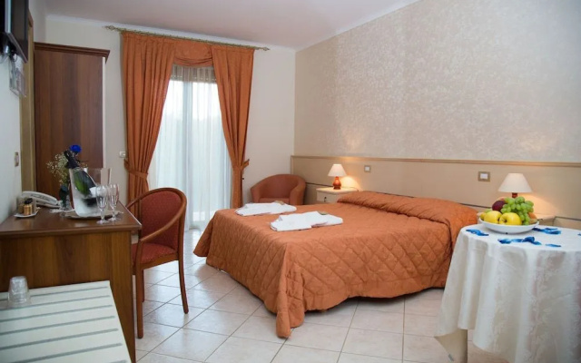 Elia Hotel