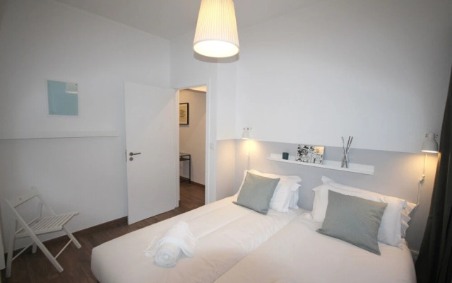 Lisbon Domus 1D by amcf