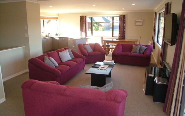 27 Denby Place