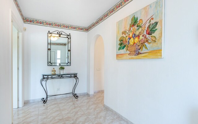 Luxurious Holiday Home in Empuriabrava With Private Pool