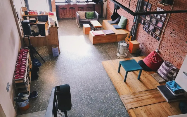 Lane62 Hostel