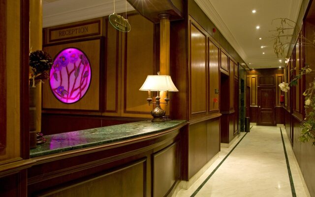 Les Oliviers Palace