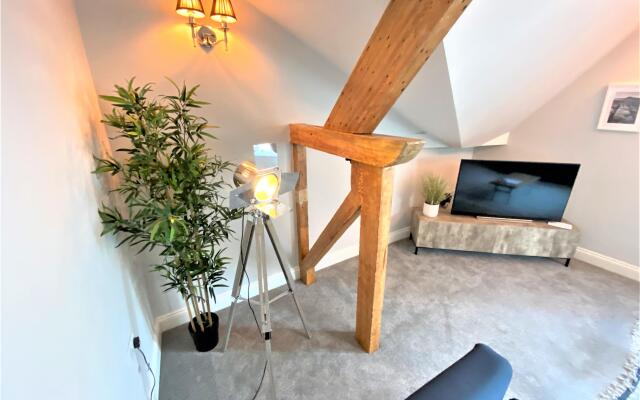Town Hall Lofts Settle Apartment 2