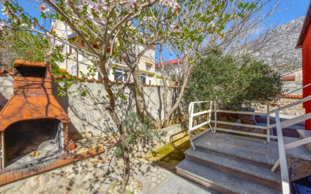 Apartment Jelena Karlobag