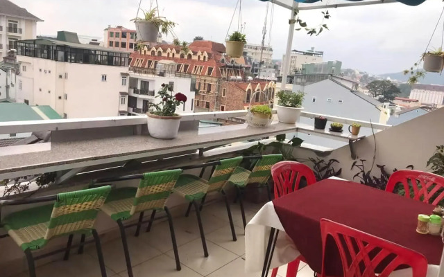 Starhill Hotel
