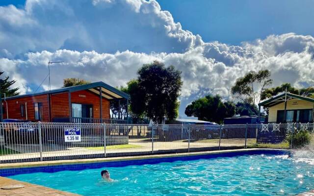 Geelong Surfcoast Hwy Holiday Park