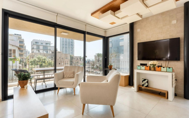 2 Bedroom Beachfront Banana Beach