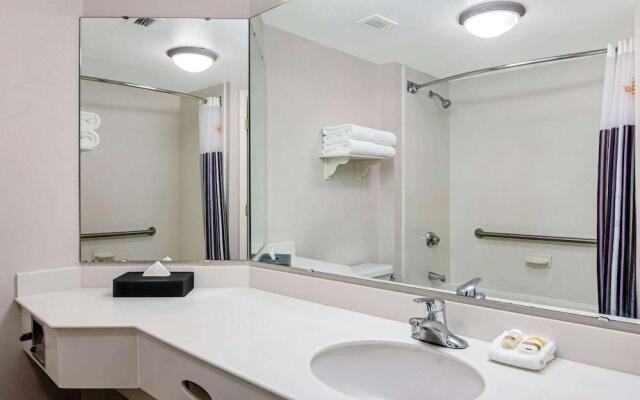 # 941 La Quinta Inn & Suites