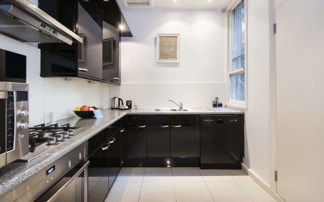 Spacious Cromwell Road Apartment - JSP