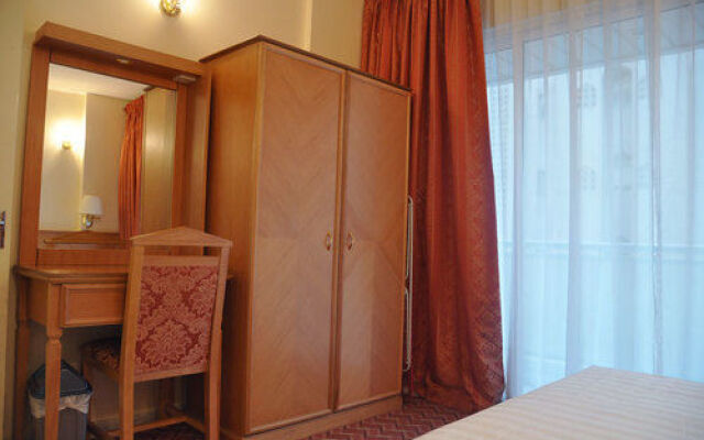 Royal Plaza Hotel Apartments