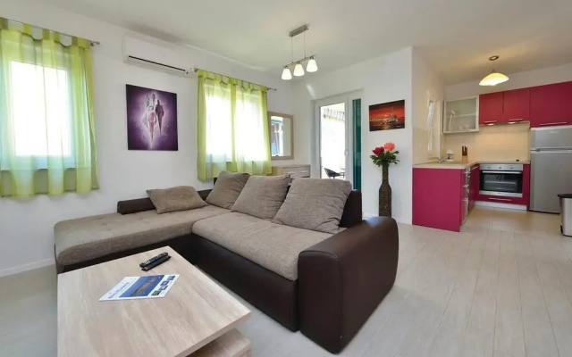 Beautiful Home in Privlaka With Wifi and 2 Bedrooms