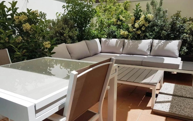 Ferrini Home - Etnea Portrait