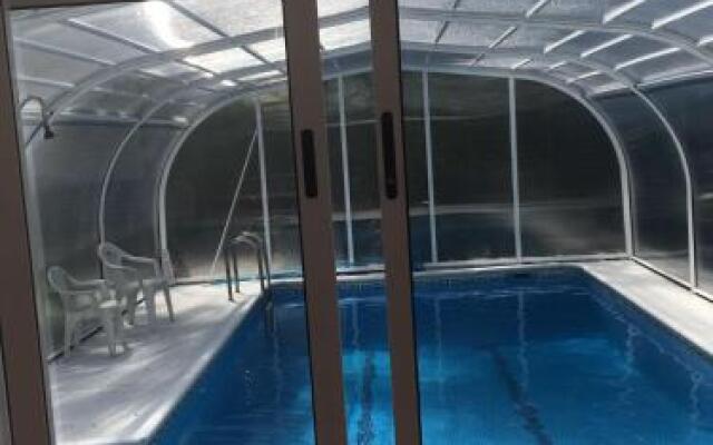 Casa Rivas con piscina abierta todo el año