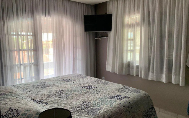 Casa com Piscina em Penha - Beto Carrero