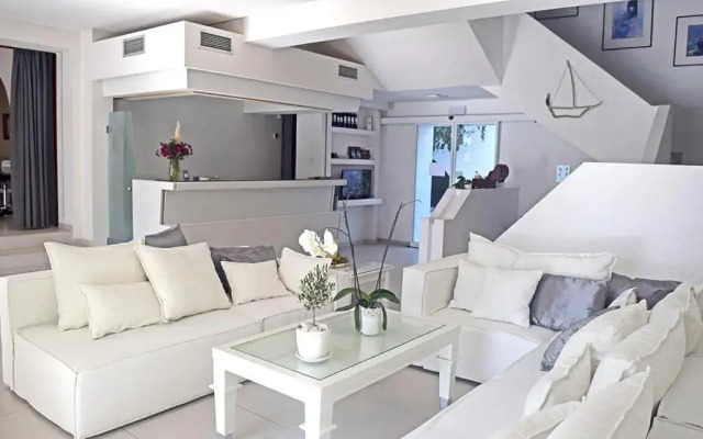 Aegialis Hotel & Spa