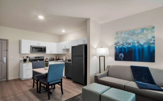 WaterWalk Extended Stay by Wyndham Charlotte - Arrowood