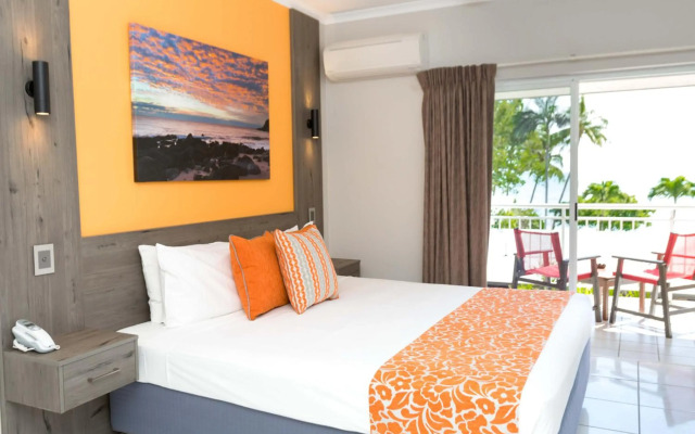 Turtle Cove Beach Resort - Adults Only
