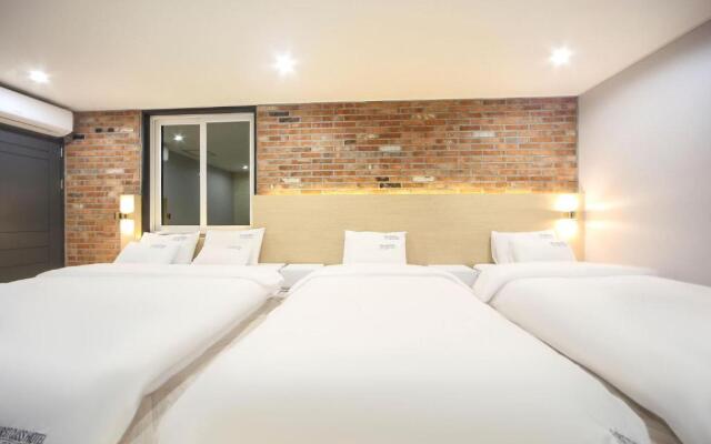 Masan First Class Hotel