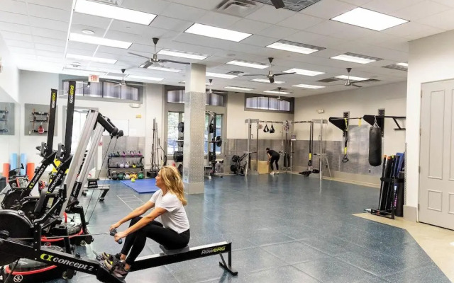 Carriage House Hotel