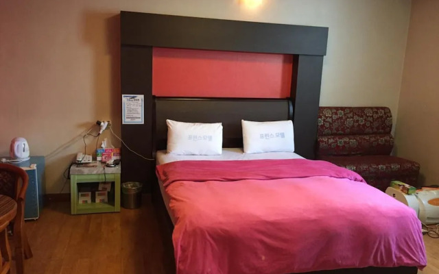Prince Hotel