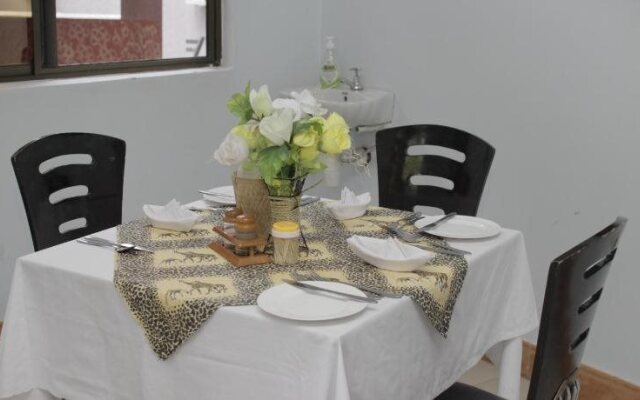 Arusha Giraffe Lodge