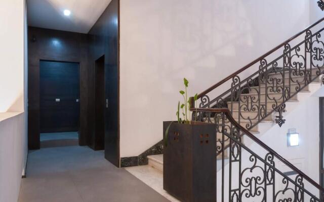 Via Bozzi Luxury Home