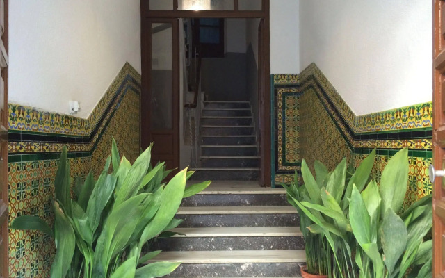 Cathedral Rooms and Houses