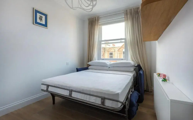 Cresswell Gardens IV by Onefinestay