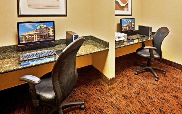 Holiday Inn Express Hotel & Suites Bartlesville by IHG