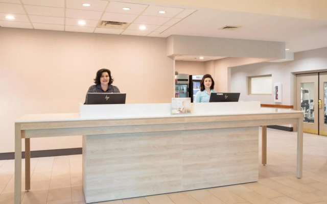 Holiday Inn & Suites Goodyear - West Phoenix Area by IHG