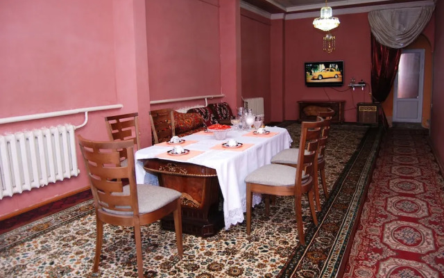 Vodokanal Place Khorezm National House