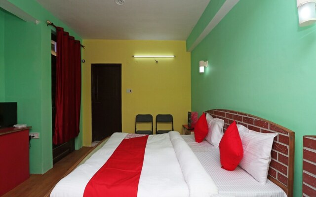 OYO 12691 Hotel Green Leaf
