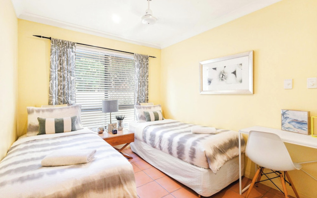 Coastal Holiday Home - Bradford 10