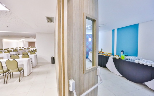 Mega Moda Hotel