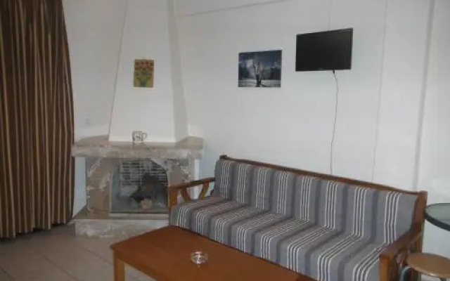 Dimitra's Apartments