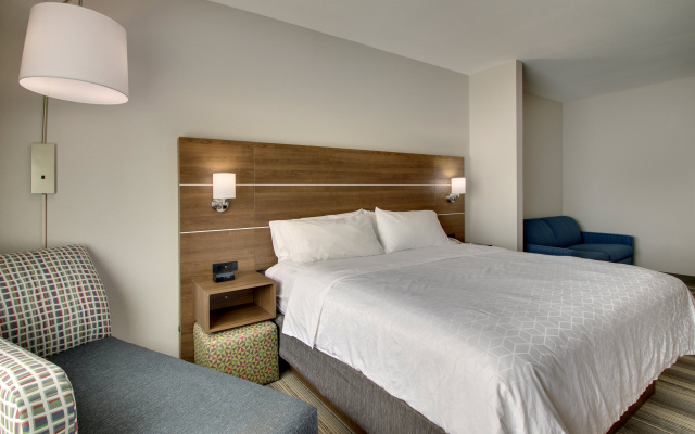 Holiday Inn Express & Suites Laurel by IHG