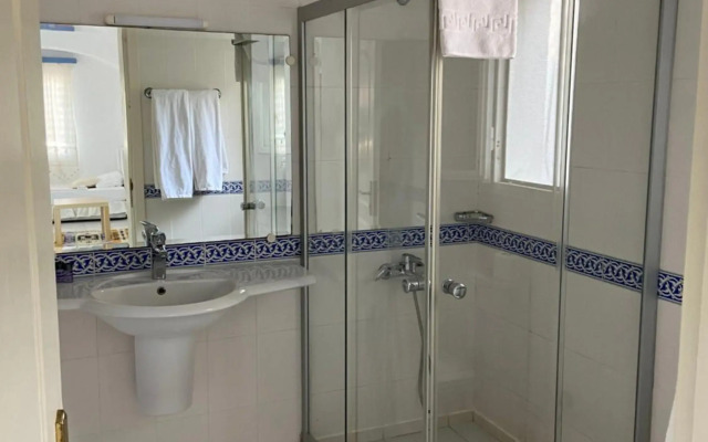 Omar Hotel & Suites