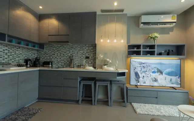 Nicest Condo in City gate Kamala  c118